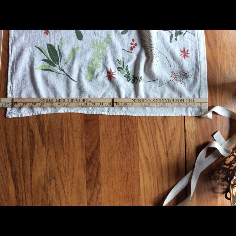 Broughs+Berries Bistro Apron 🌿🌱 - Picture 9 of 13